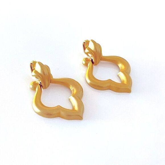 Vintage Matte Gold Door Knocker Earrings - Picture 3 of 5